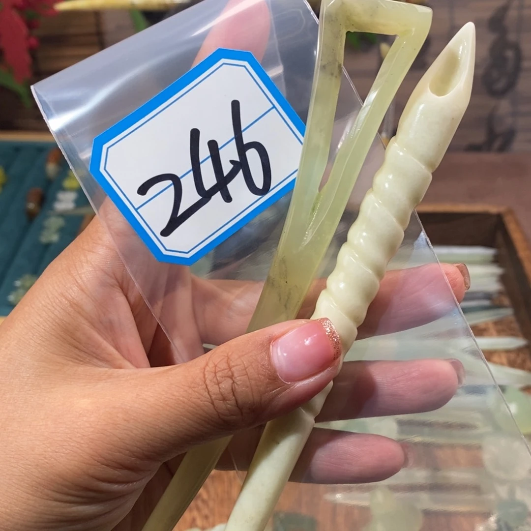 蛇纹石玉发饰未镶嵌?***姨