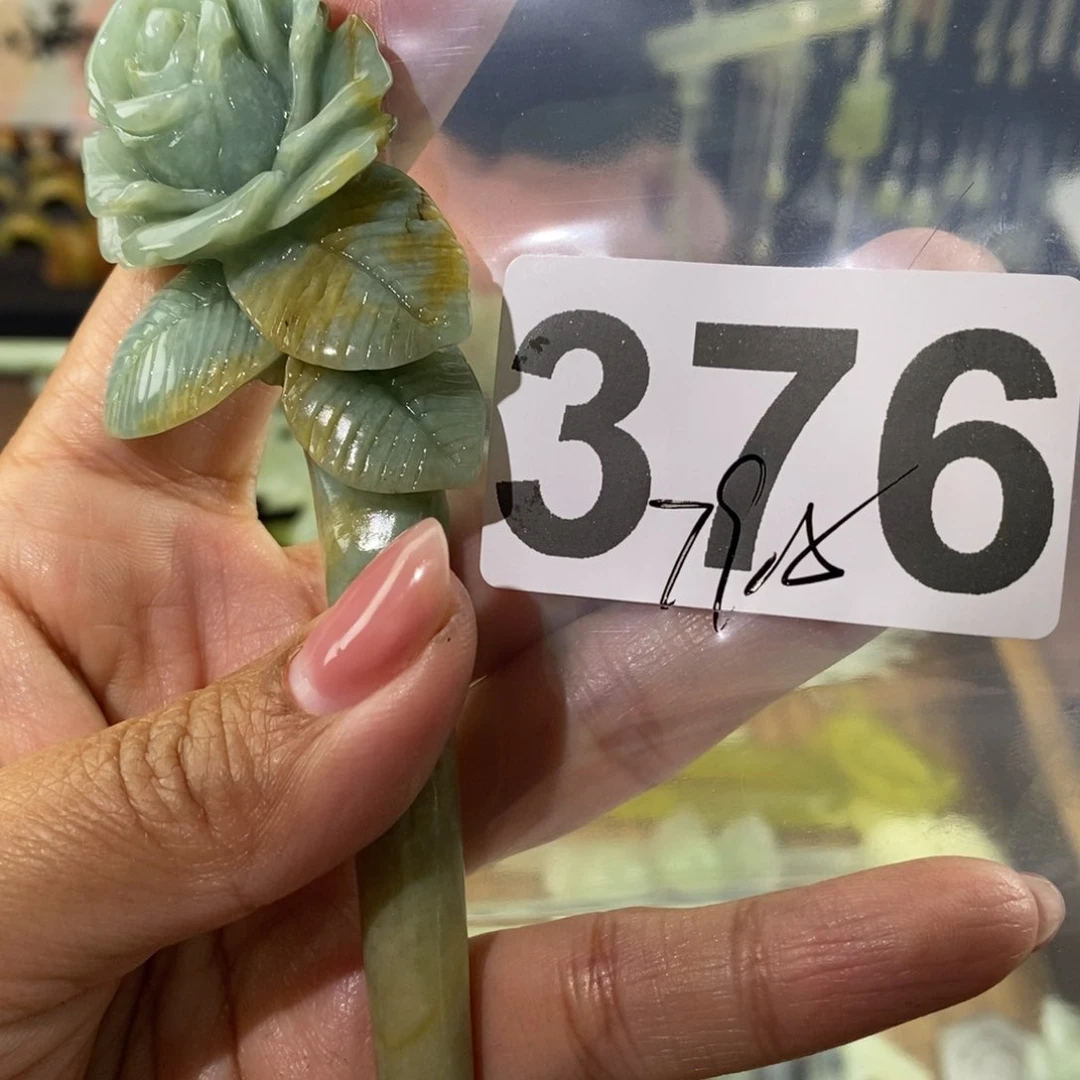 蛇纹石玉发饰未镶嵌富*?