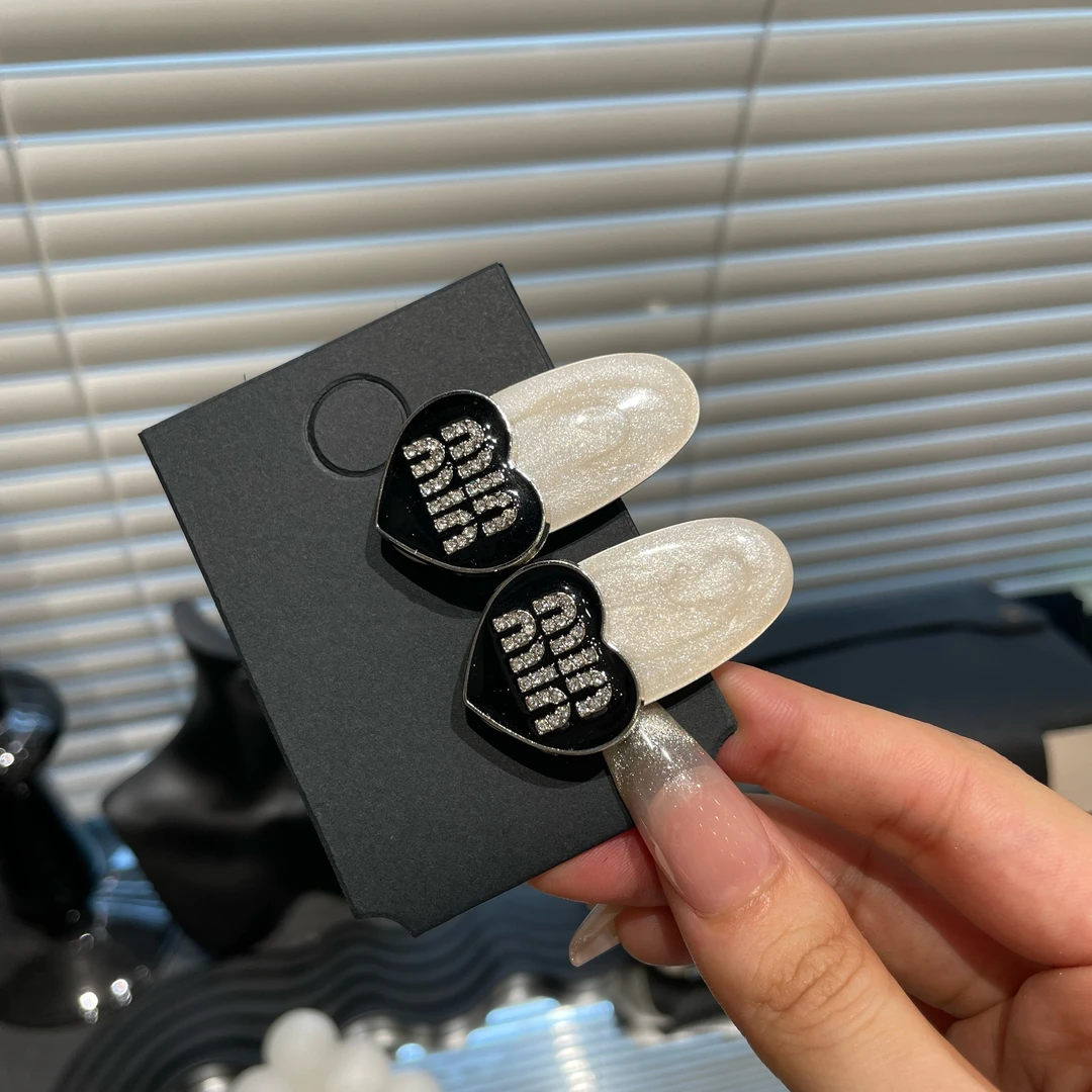 两只装 E1905 超梦幻人鱼姬幻高级黑色爱心边夹