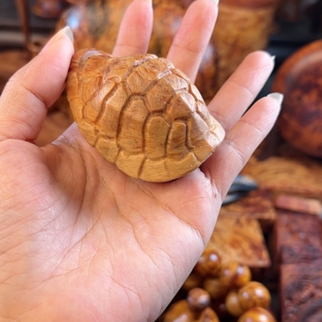 【闪购商品】松木（琥珀木）把件