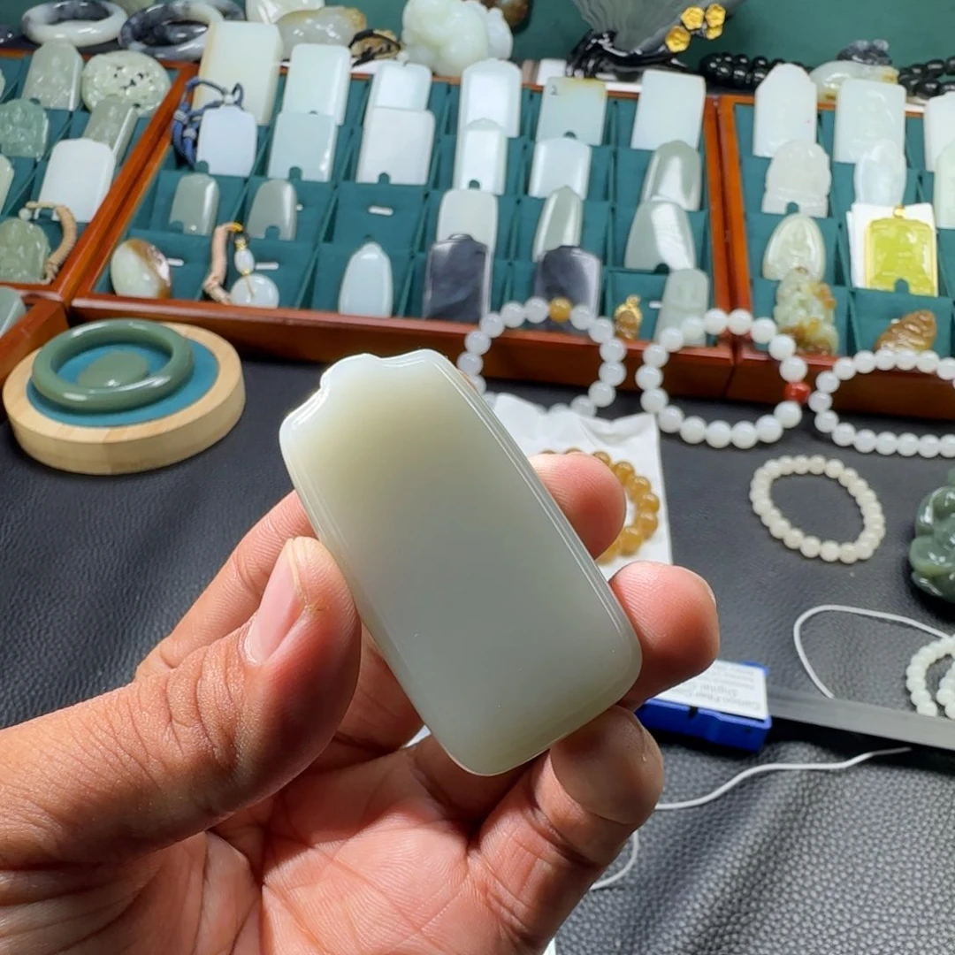 和田玉挂件未镶嵌