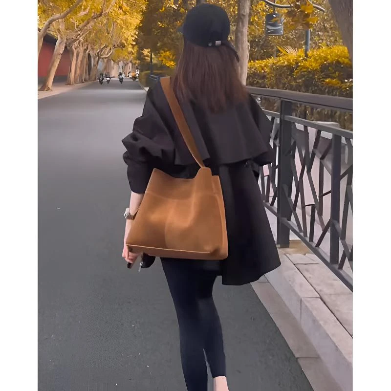 爆款麂皮绒棕色包包女士2025新款网红秋冬大容量托特包单肩斜挎包