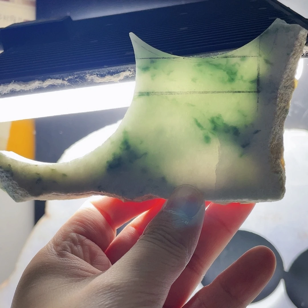 翡翠颈饰未镶嵌毛料60