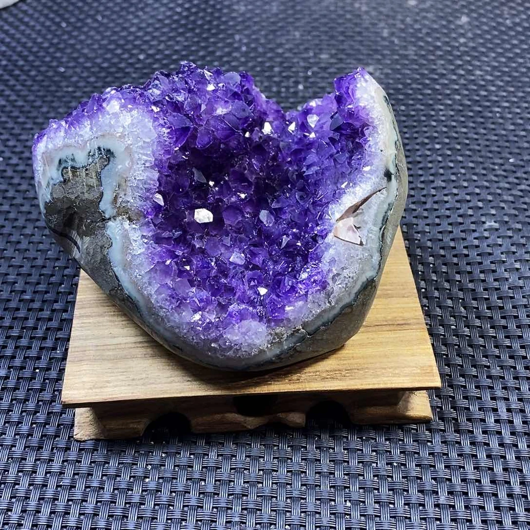 紫晶摆件未镶嵌迦南