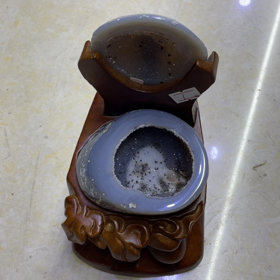 玛瑙摆件未镶嵌月
