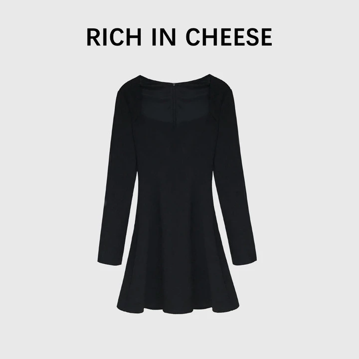 RICHINCHEESE欧尼小黑裙 2023气质方领收腰长袖小黑裙显瘦连衣裙