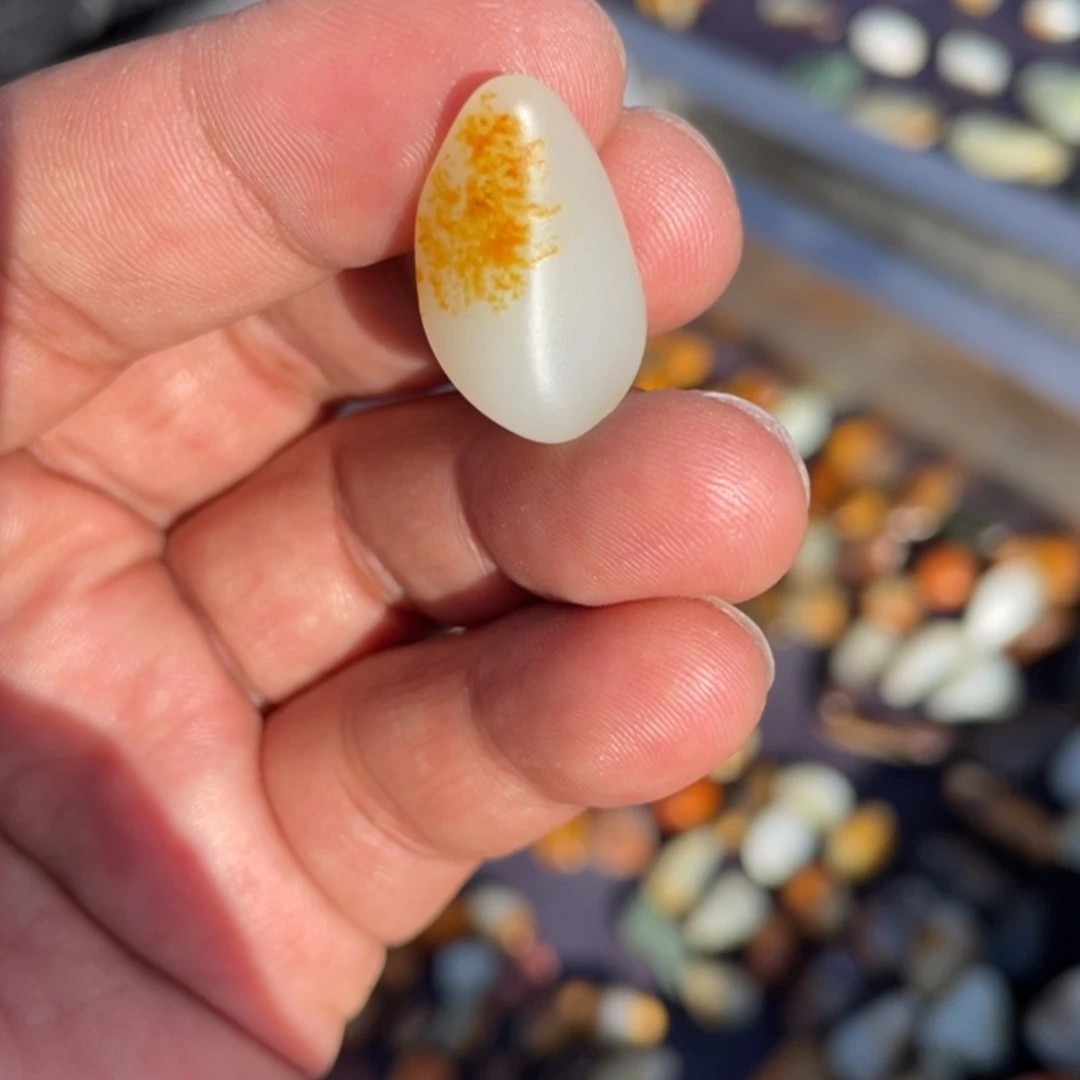 【闪购商品】和田玉（糖玉）颈饰未镶嵌戒*