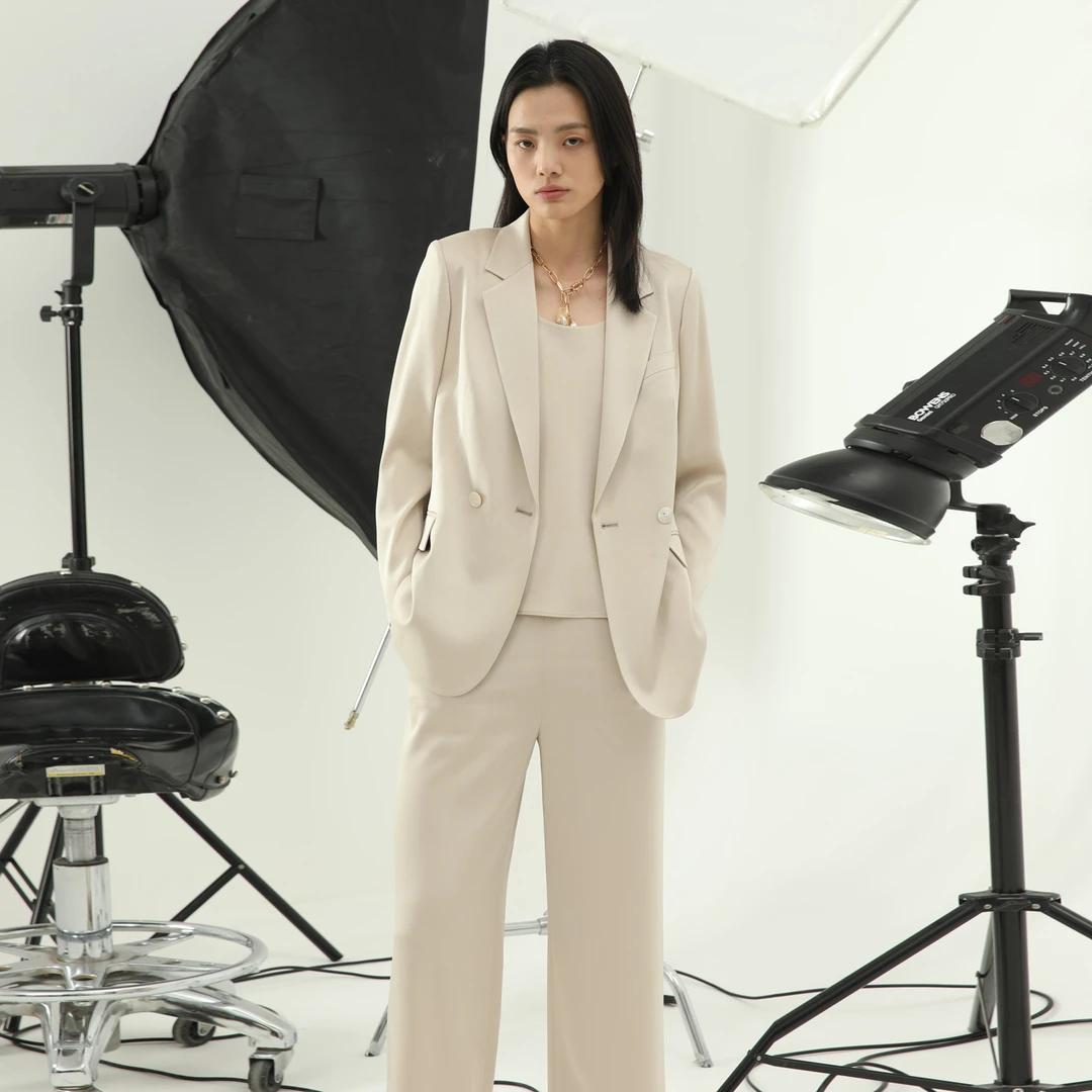 【粉丝专属】卡莉朵拉外套C25B7152