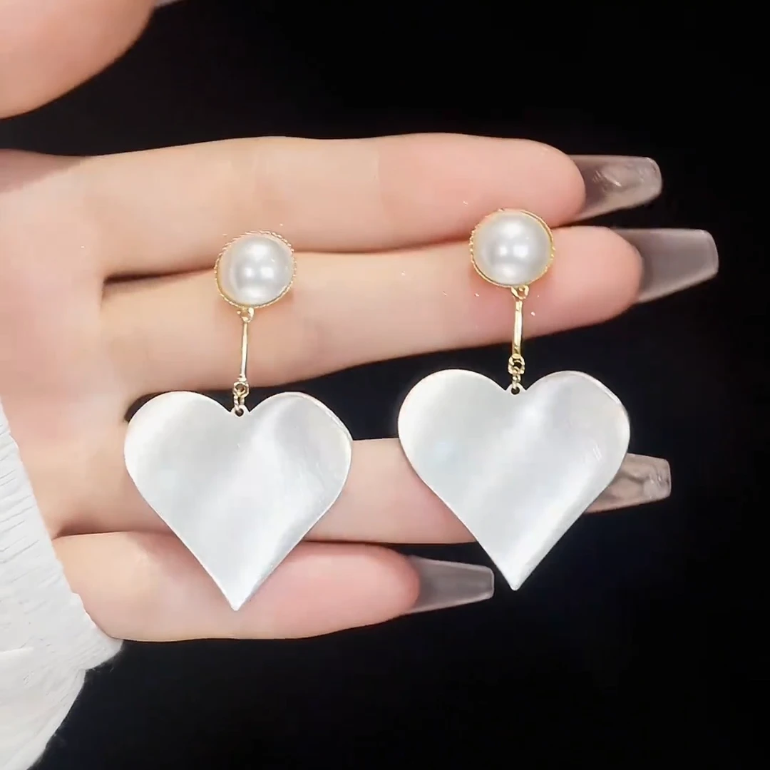 铜合金耳饰 【纯纯爱心】气质白色轻奢时尚百搭少女温柔甜美设计感