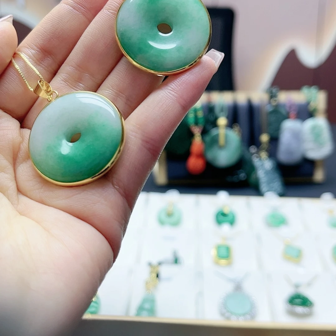 【闪购商品】翡翠吊坠(赠链)银S925镶嵌