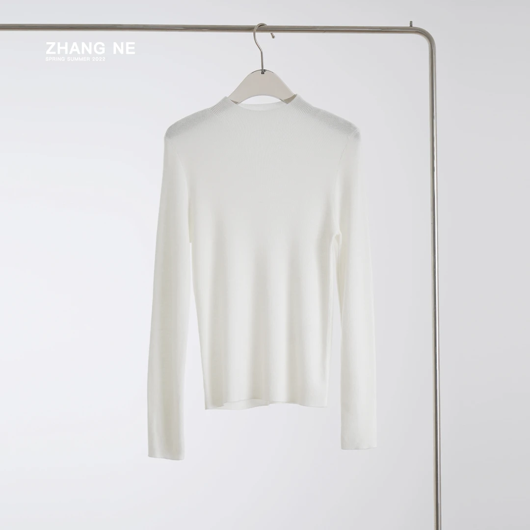 【ZHANG NE】初秋季时尚半高领舒适百搭白色长袖打底上衣-23099636