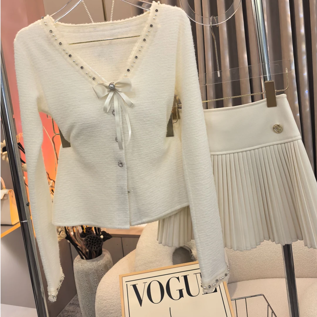 【A9706美人】2024秋季修身设计感长袖百搭时尚纯欲上衣+裙子三件套