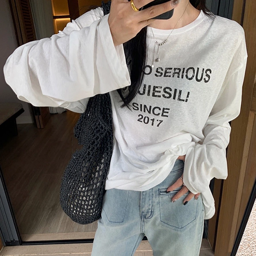 【qiqi studio】夏季新款字母薄款长袖T恤女防晒简约休闲圆领上衣