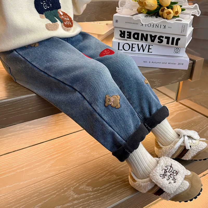 儿童秋冬装加绒裤子洋气女童加绒牛仔裤时髦女宝宝一体绒休闲裤潮