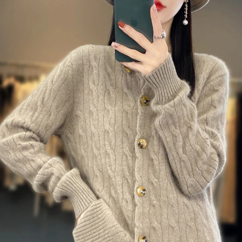 羊范2024年春秋新款100%纯羊毛圆领针织衫女宽松扭花开衫纯色上衣