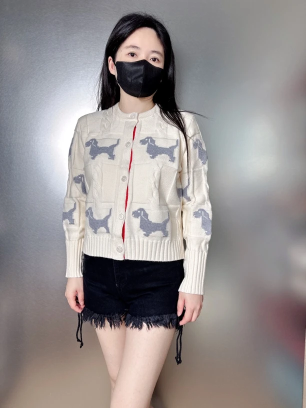 TB学院风小狗提花百搭羊毛针织开衫女秋冬新款减龄短款毛衣外套