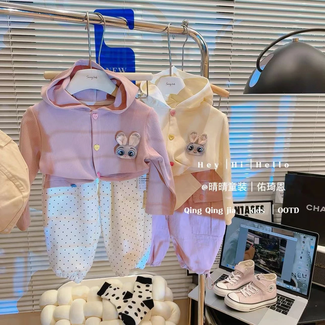 春季卡通女童网红开衫连帽卫衣春秋新款连帽立体兔子玩偶上衣