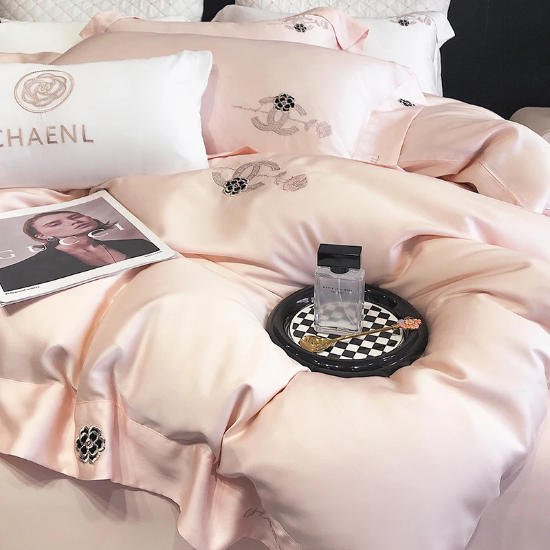 喜兹 丝绒玫瑰 兰精天丝四件套 重工刺绣+丝绒贴布