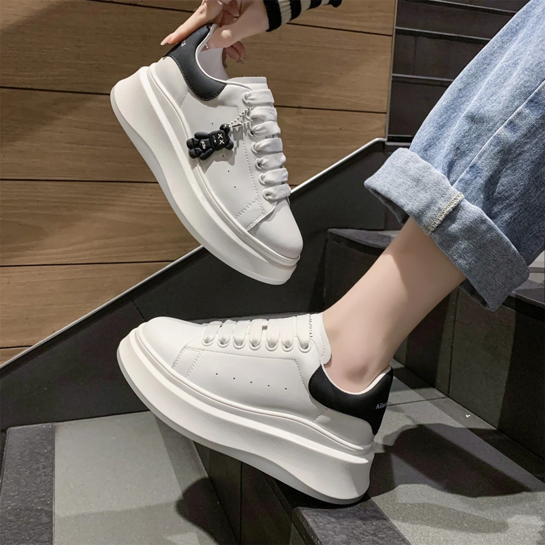早秋新款厚底小白鞋女2023夏季新款百搭运动鞋透气网面增高休闲