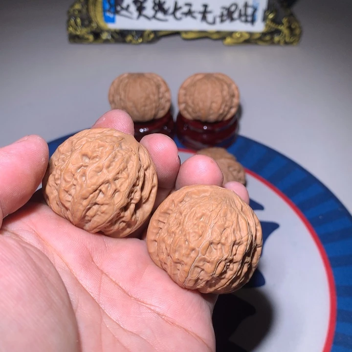 文玩核桃把件温*铁锤