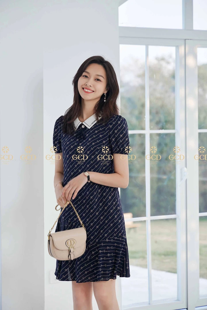 女装气质修身连衣裙