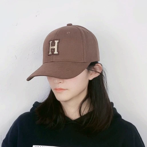 【2025新款大帽檐】H字母刺绣时尚减龄百搭硬顶有型显脸小棒球帽