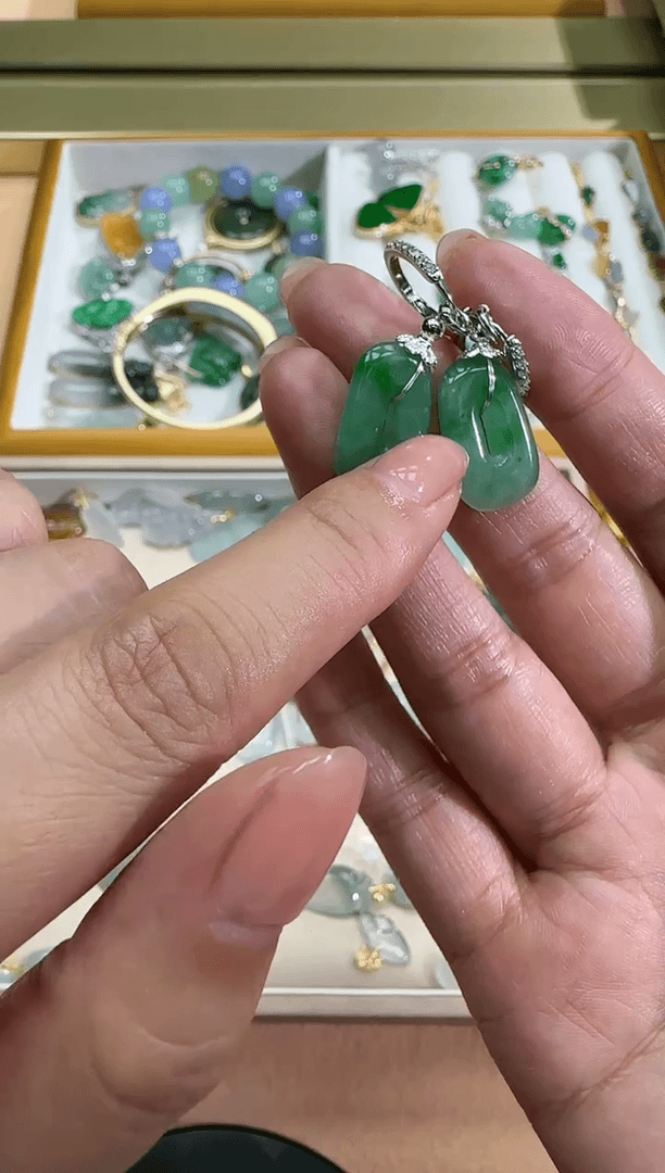 【闪购商品】翡翠颈饰未镶嵌——GS718077