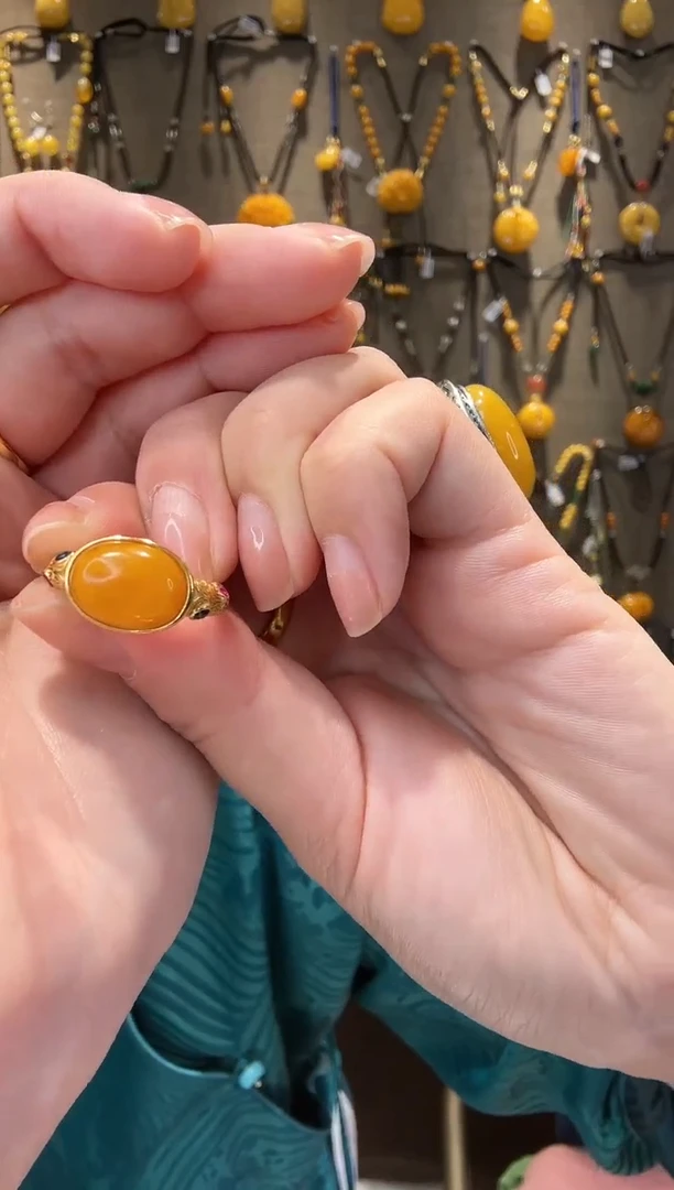 【闪购商品】蜜蜡戒指银S925镀金镶嵌D947蜜蜡戒指