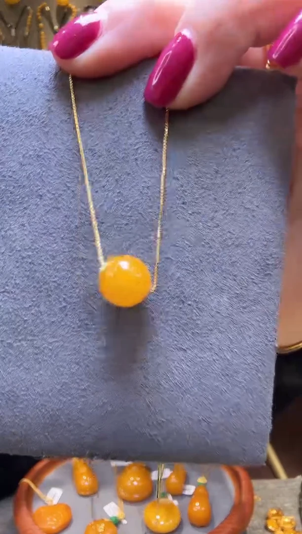 【闪购商品】蜜蜡吊坠(赠链)18K金镶嵌A287蜜蜡吊坠