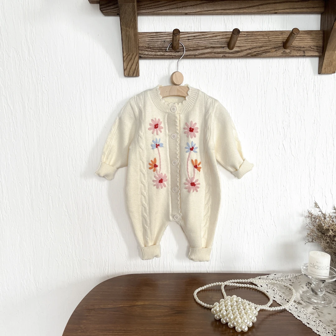 婴儿连体衣秋冬款女宝宝秋装超萌针织毛衣爬服甜美公主外出服秋季