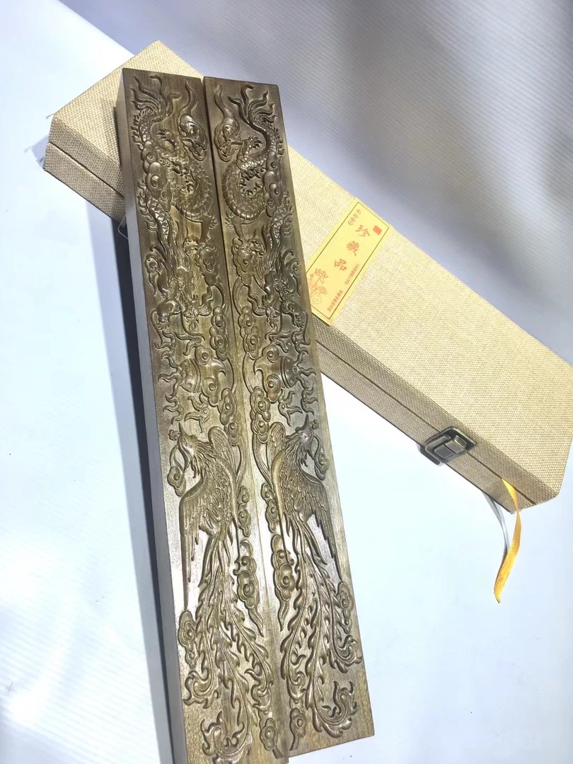 阴沉木精雕龙凤次车站镇尺