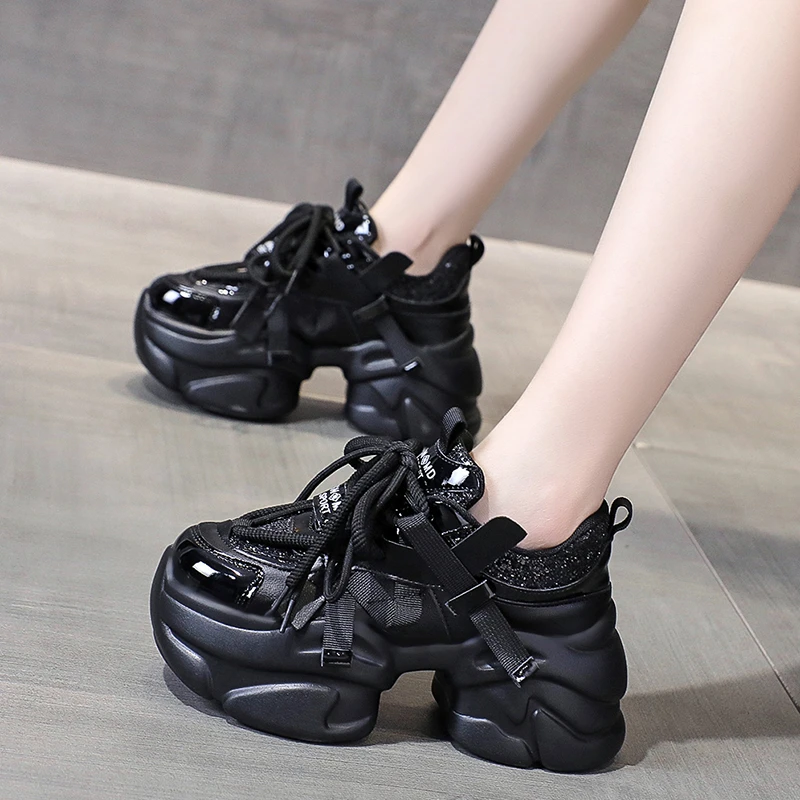 2025新款秋冬加绒软底韩版8cm增高轻便网红百搭2025今年流行鞋子