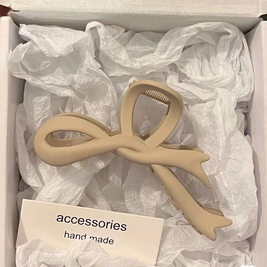 秋冬磨砂蝴蝶结发夹女2023新款高级感抓夹大号飘带鲨鱼夹百搭夹子