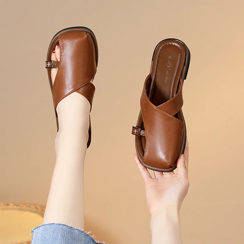 真皮露趾包头拖鞋女2025夏季新款平跟平底复古罗马外穿百搭凉拖鞋