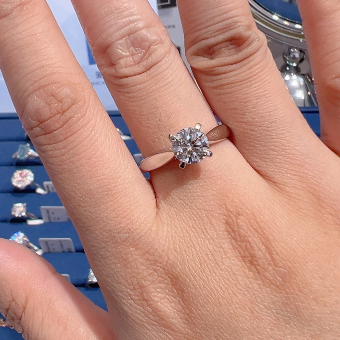 实验室培育钻石18K金镶嵌1.02ct