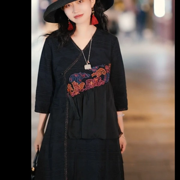 羊在在民族风重工刺绣新中式奥黛连衣裙L209