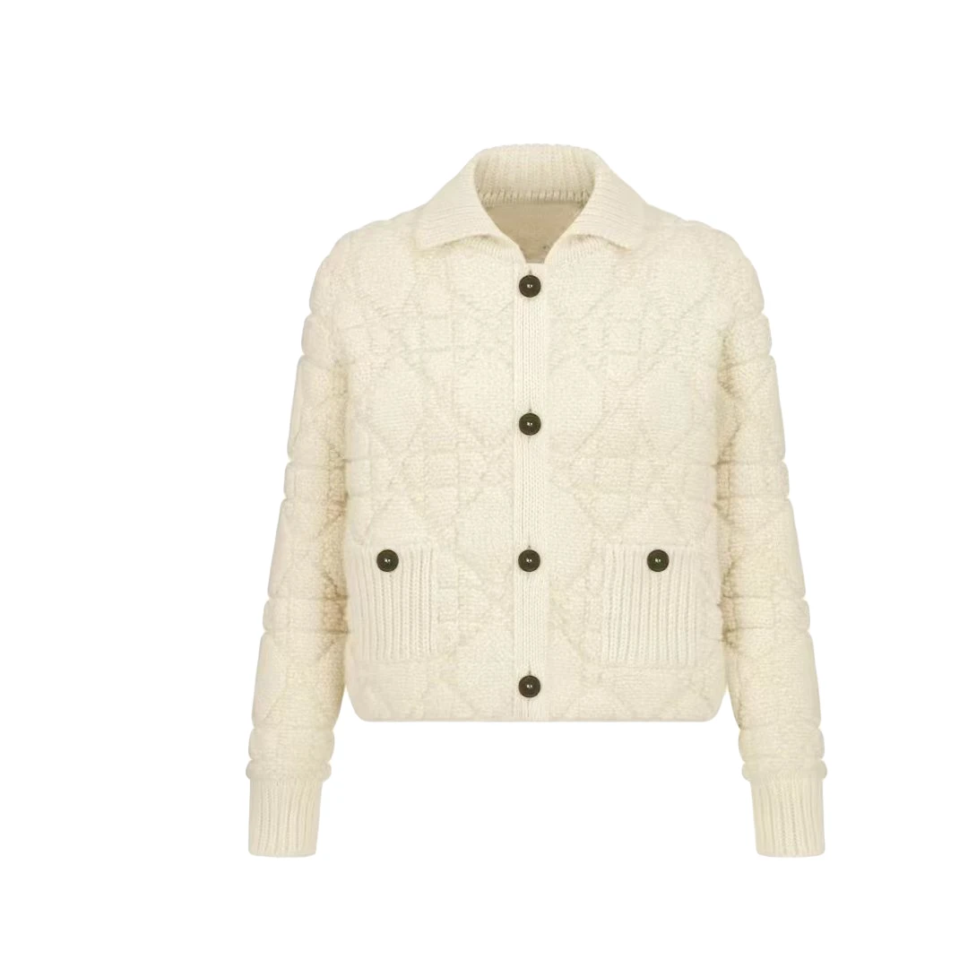 23新款~ 质感超强  藤格纹 气质时尚 翻领针织开衫