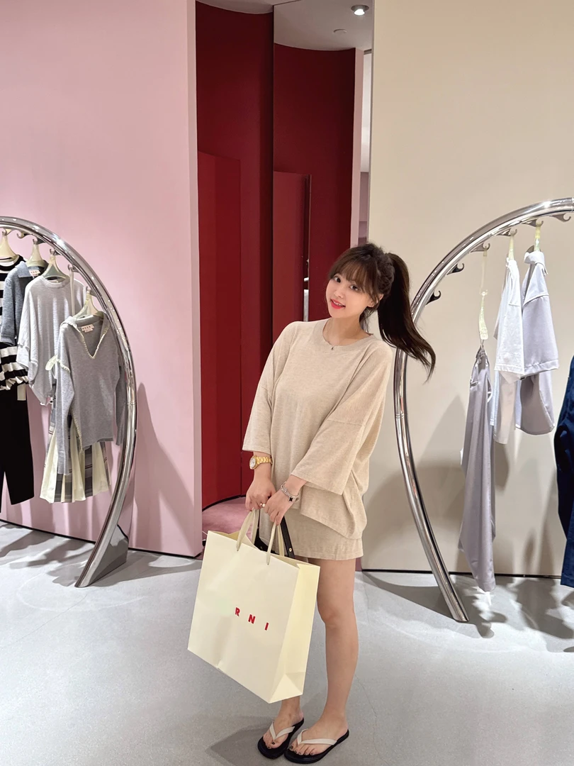 【HoorayLin】露si同款燕麦色极简慵懒风套装HF-240121/122
