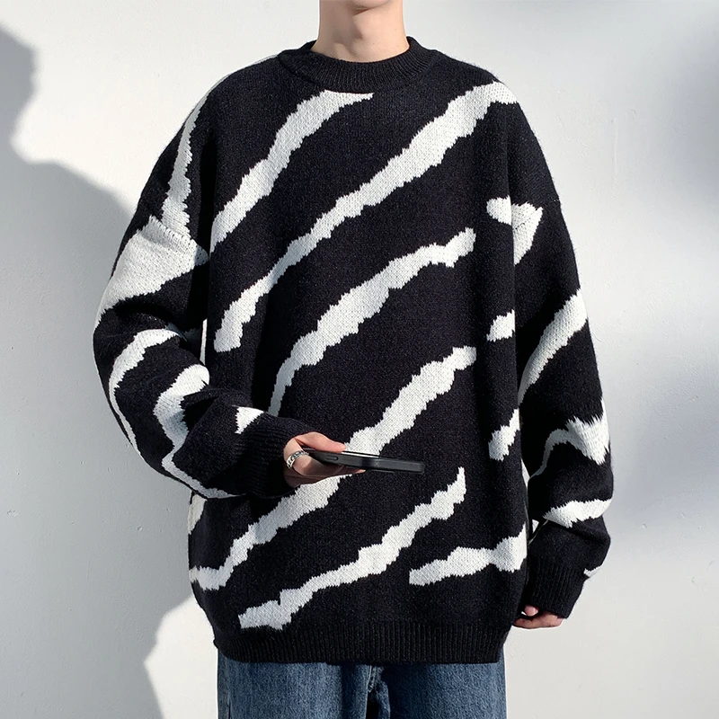 JM23636宽松潮牌冬季慵懒风情侣百搭黑白撞色条纹纹圆领毛衣