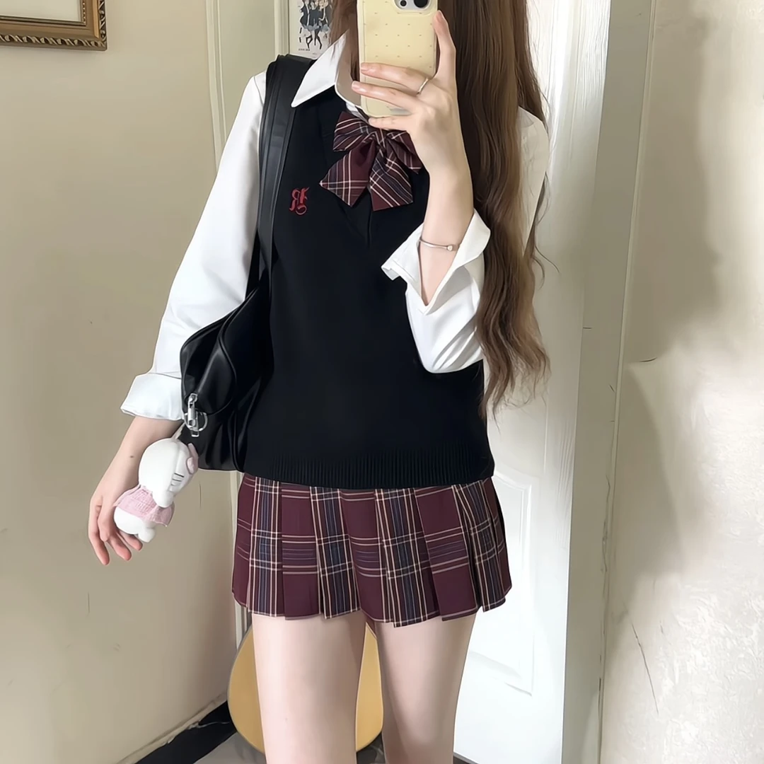 藤原中/原创jk背心马甲V领刺绣秋冬学院风校供jk格裙毛衣叠穿套装