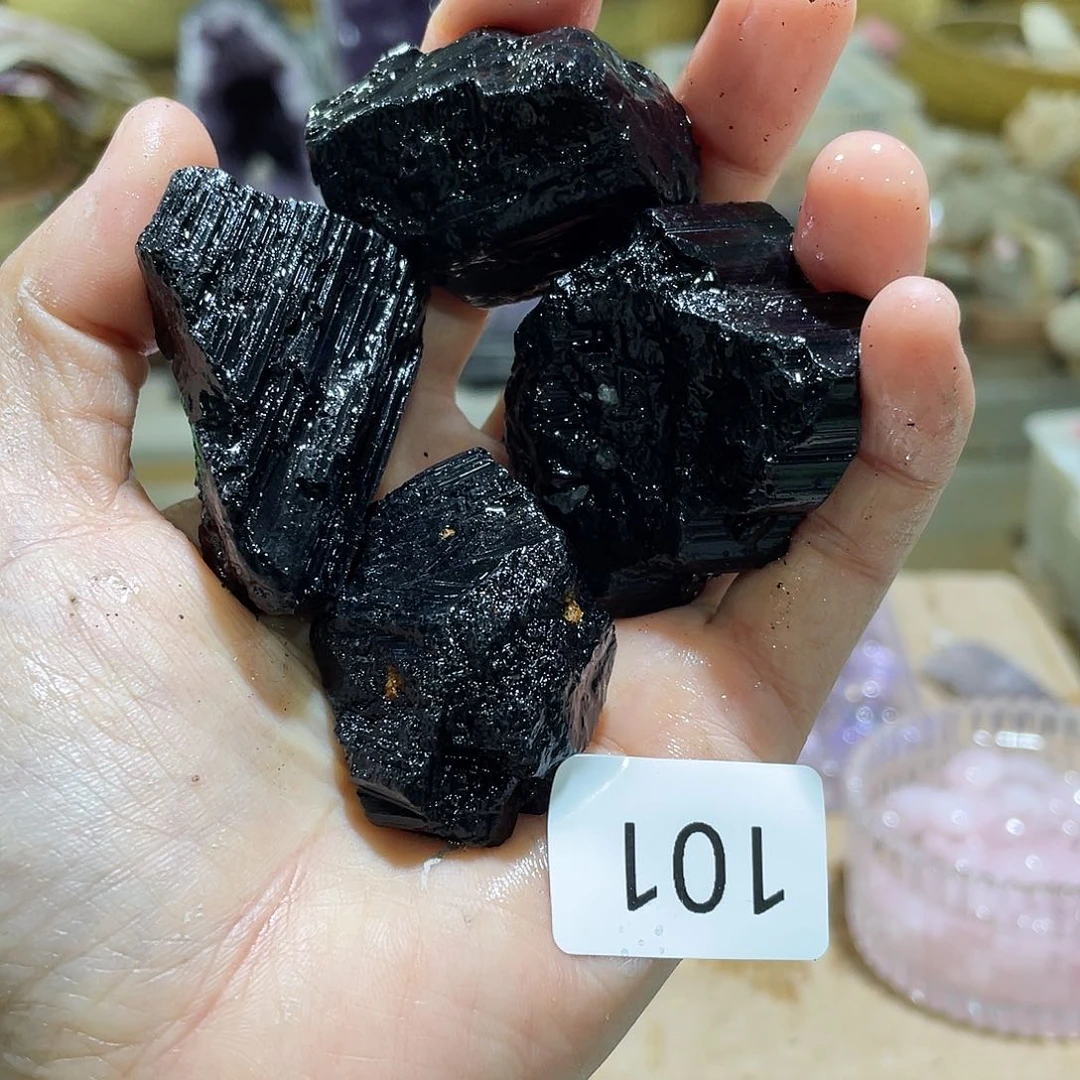 水晶摆件….未镶嵌