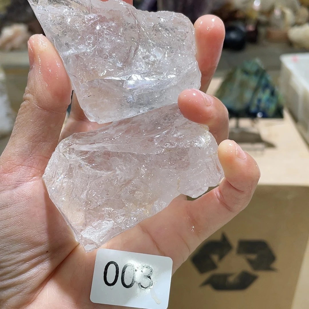 水晶摆件……未镶嵌