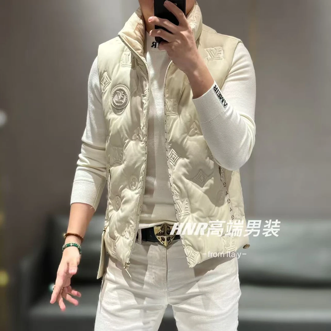 字母胸标印花秋冬新款男士休闲时尚百搭羽绒马甲24998