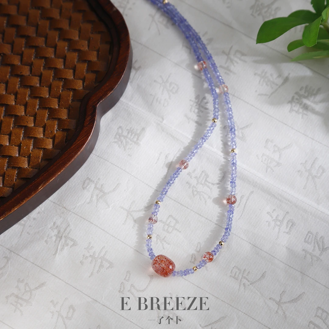 一了个卜【春山寒月】18K金坦桑石金草莓项链