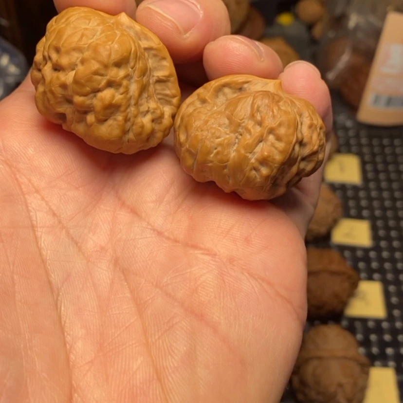 【闪购商品】桃核吊坠m**k