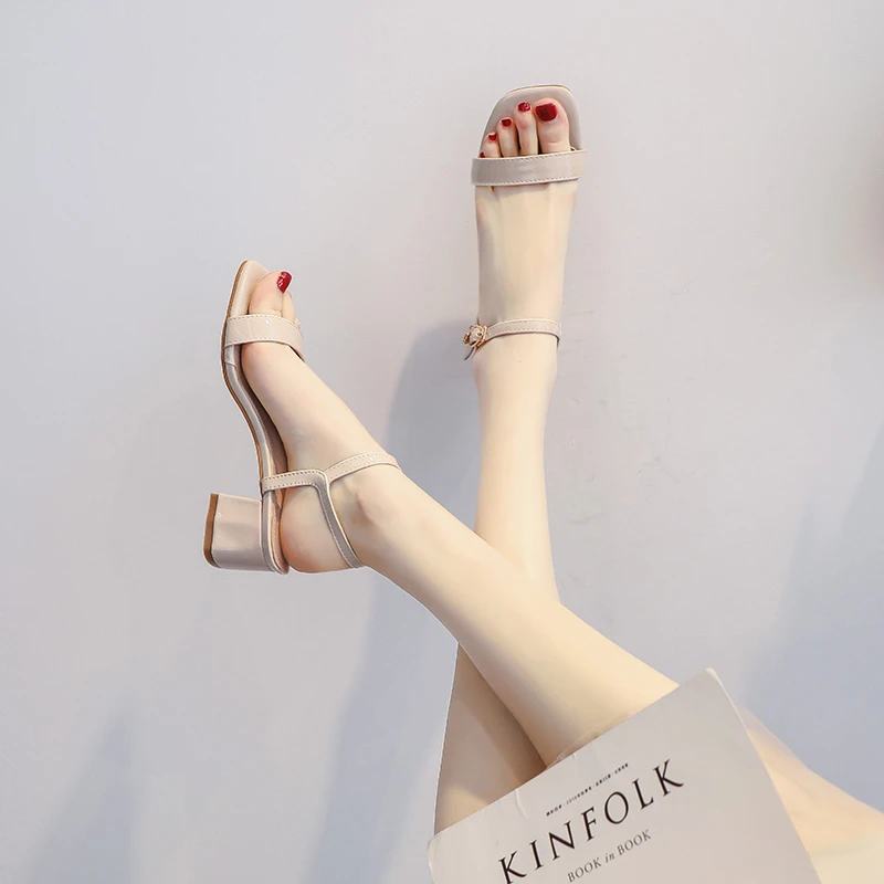 高跟鞋女夏天2024新款夏季露趾爆款仙女不累脚网红粗跟一字带凉鞋
