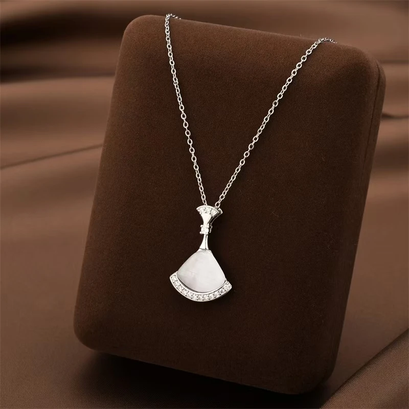 铜合金项链 时尚白色小裙子项链687