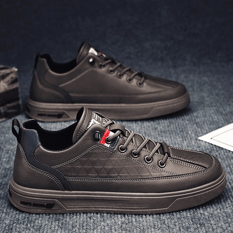 239休闲板鞋男鞋潮牌网红爆款上班工作黑色皮面鞋男士休闲鞋子