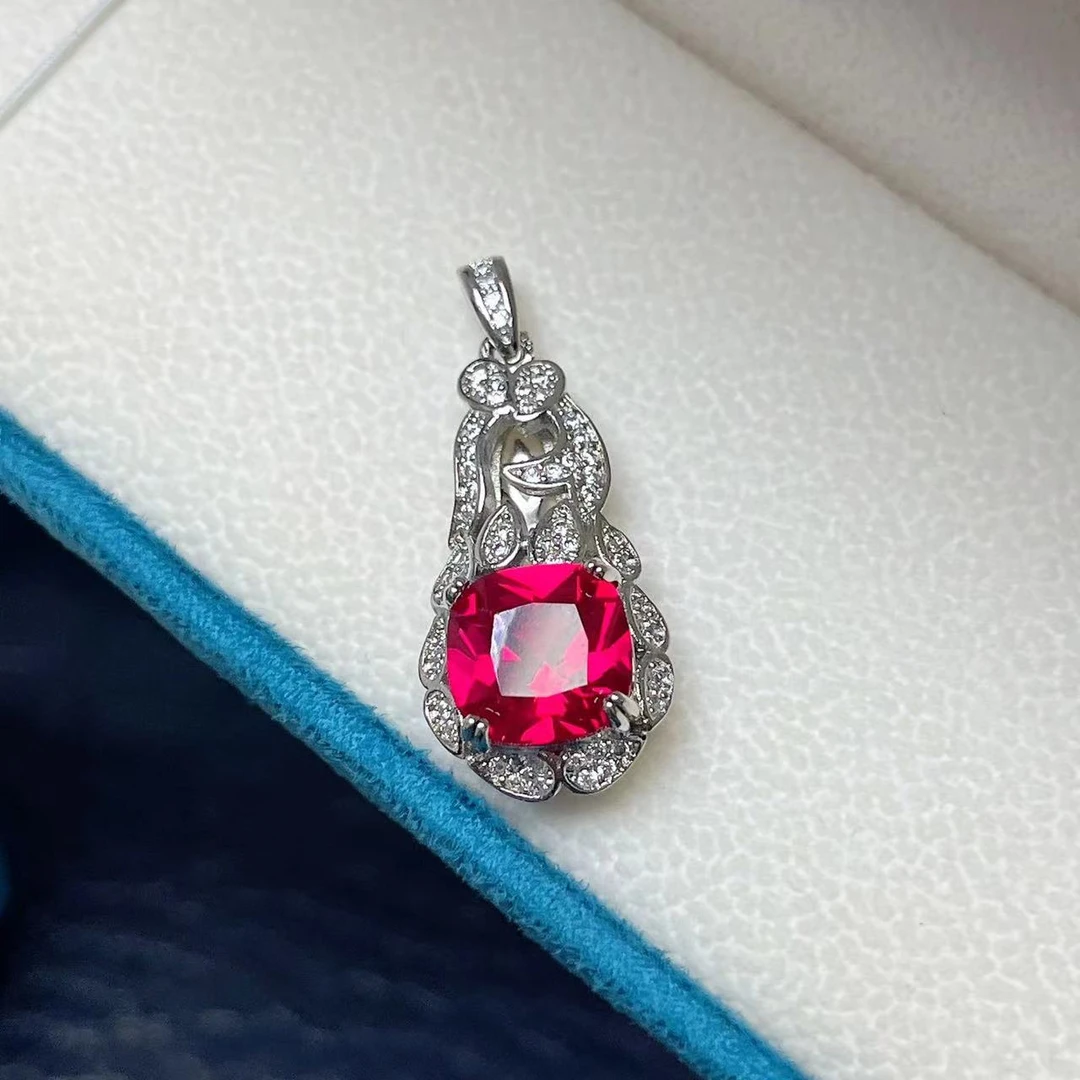 臻选吊坠 泰国春武里经典时尚设计款气质百搭红色吊坠WDA082023