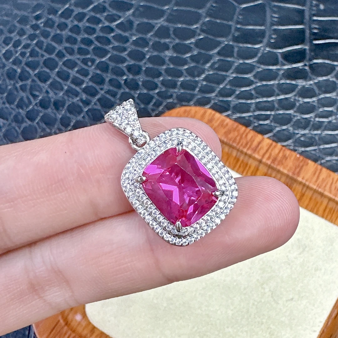 臻选吊坠 泰国春武里经典时尚气质百搭红色吊坠WDA5100